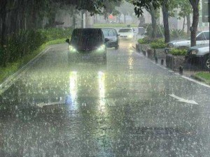 外回り中に突然の大雨一雨宿-外回り中に突然の大雨、一雨宿（在外出途中突然遭遇大雨，只好借宿一晚）